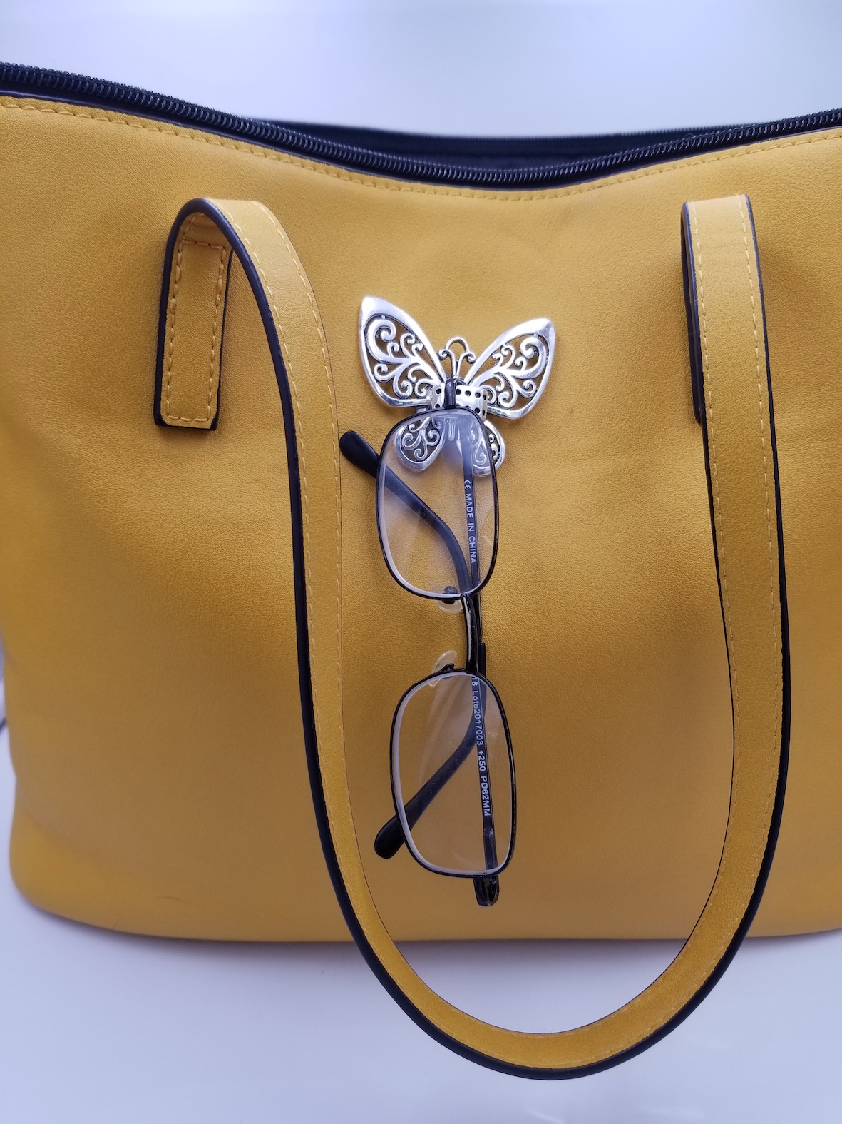 porte lunettes sur sac